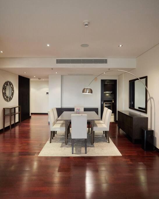 Apartment Authentic 2 Bdr In Anantara Palm Jumeirah