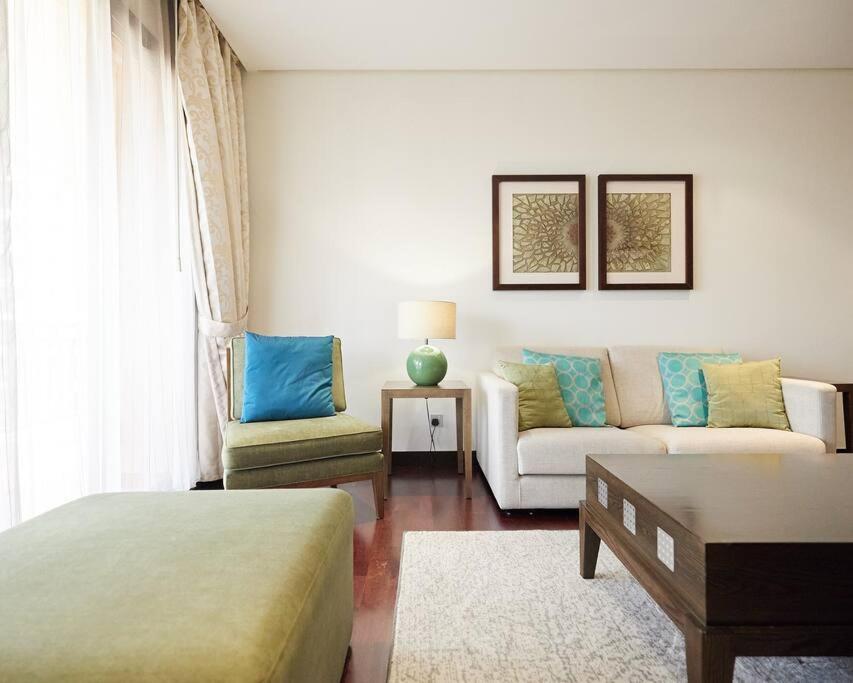 Authentic 2 Bdr In Anantara Palm Jumeirah Apartment *